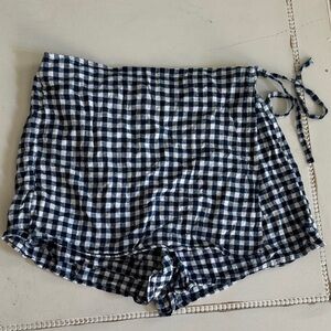 Old Navy Black and White Checkered Women Shorts
